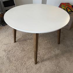 Dining Room Table 