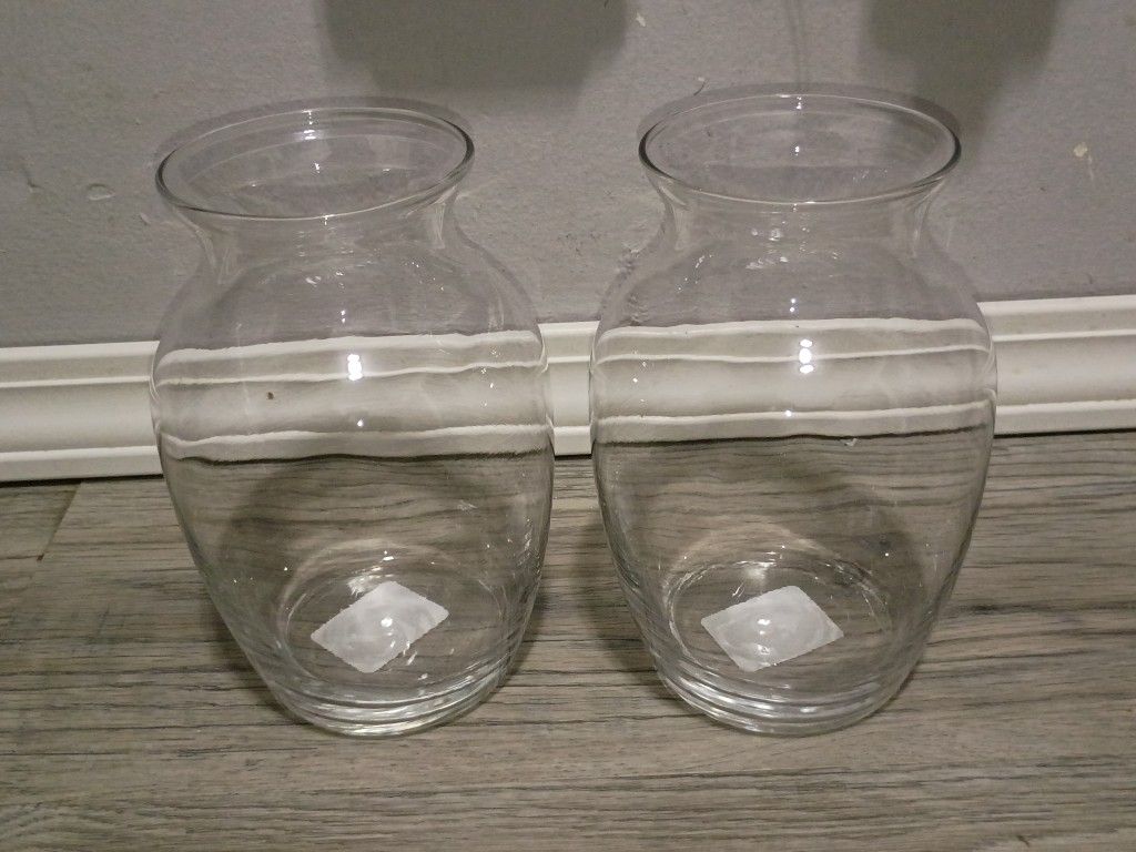 Vases $1