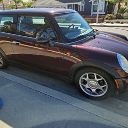 2003 MINI Cooper Hatchback 2 Door *Low Mileage*