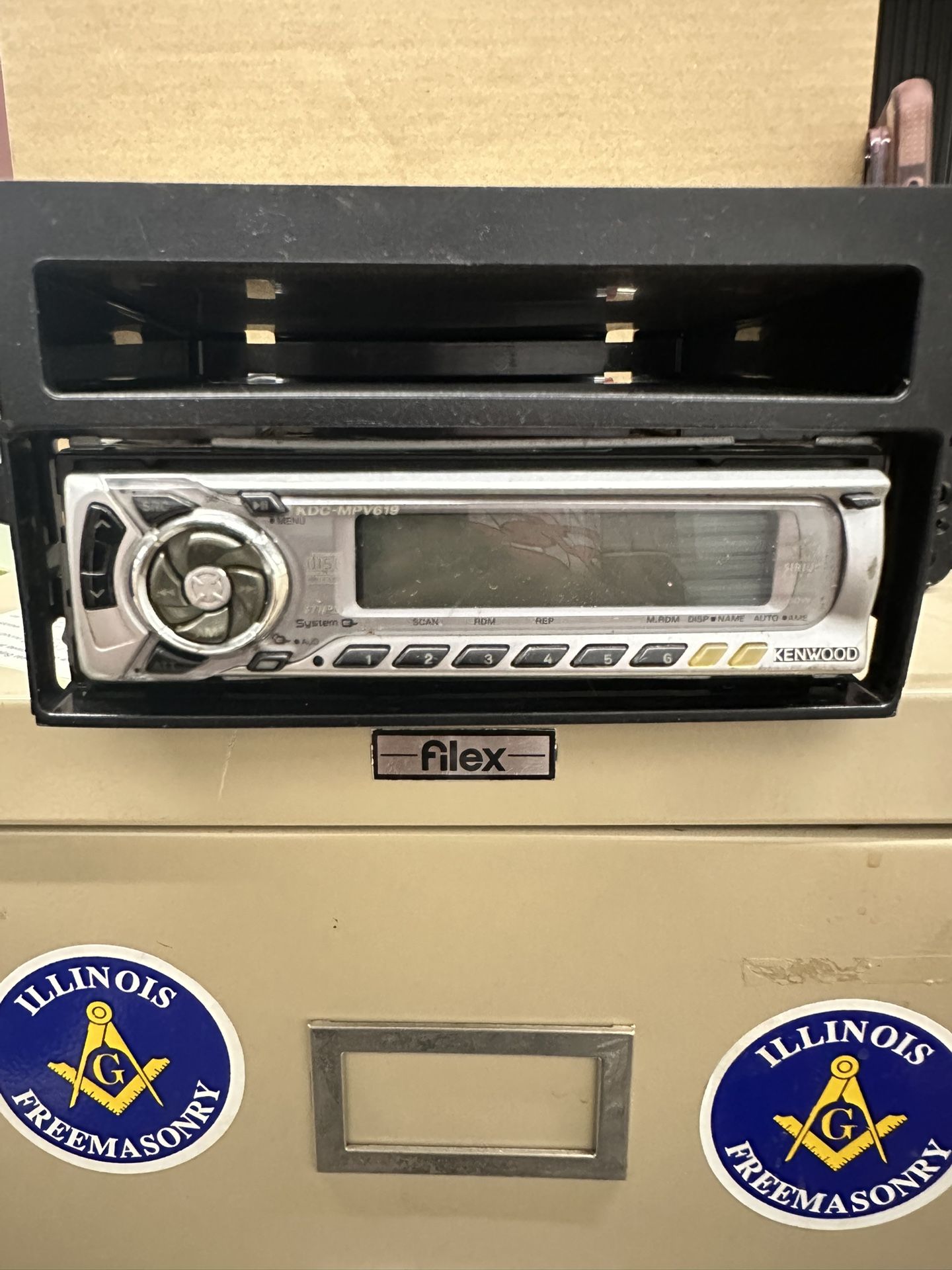 Kenwood KDC-MPV619 CD Face Off Car Radio *USED With Bracket And Remote**