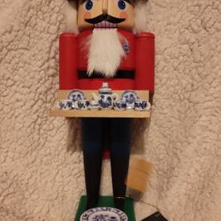 RICHARD GLASSER PORCELAIN SELLER NUTCRACKER 