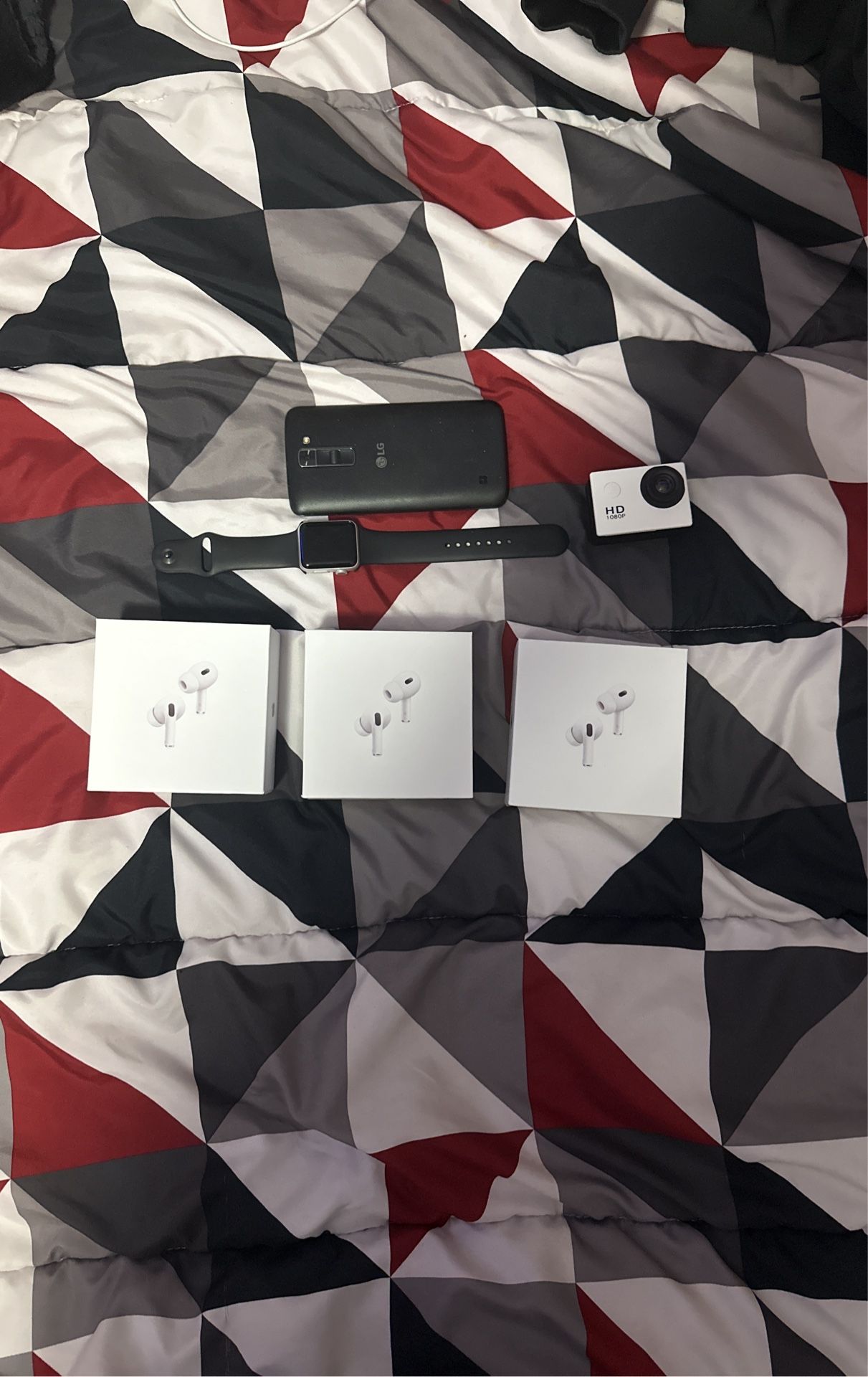 AirPods phone GoPro, Apple Watch