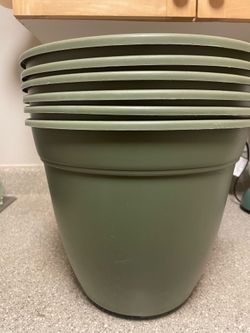 Medium size garden pots