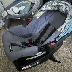 Graco Click and Connect Car Seat