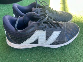 New Balance Men’s baseball cleats size 9