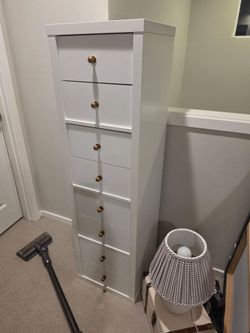 Drawer cabinet