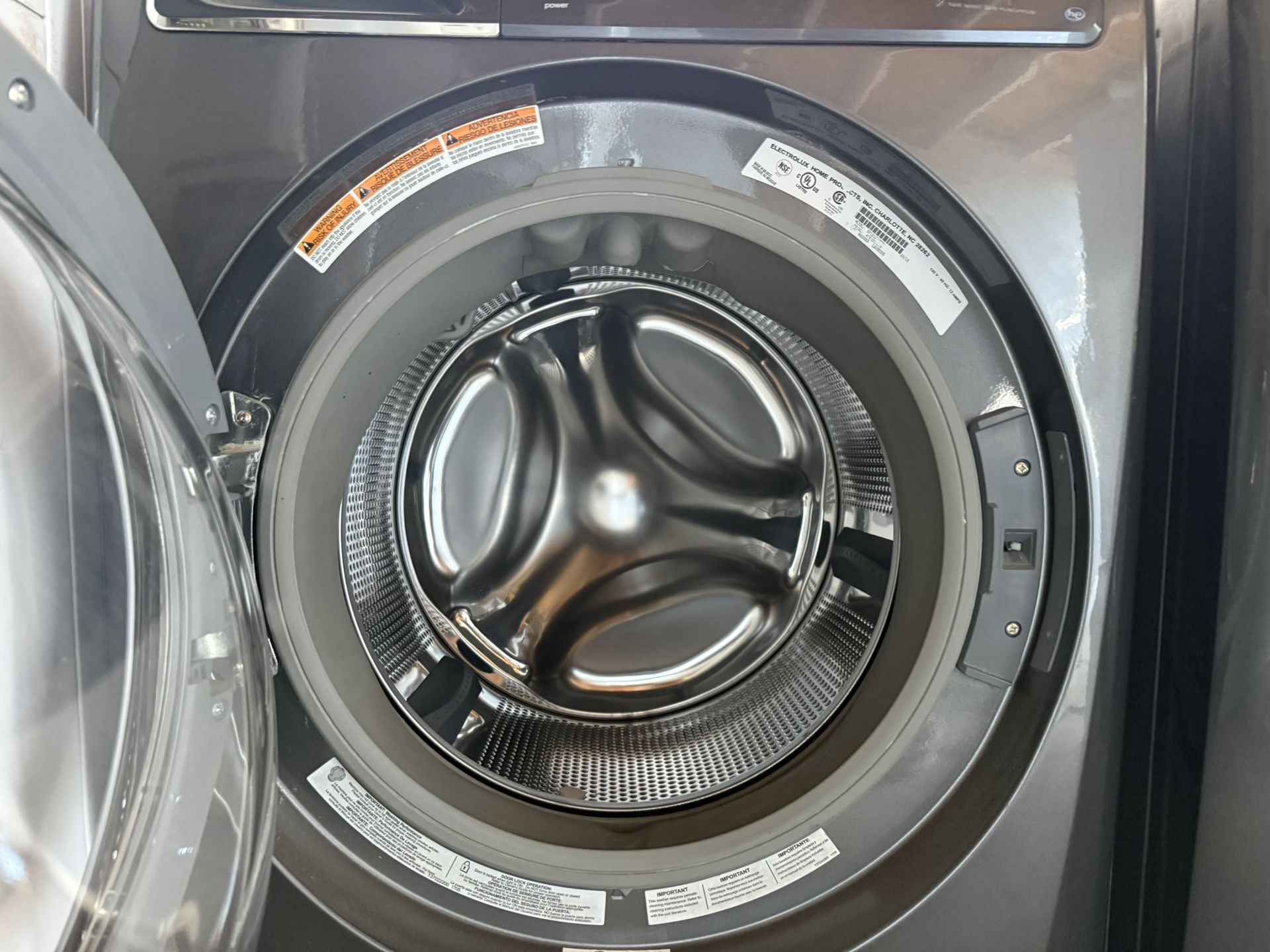 Electrolux Washer front Load Stackable