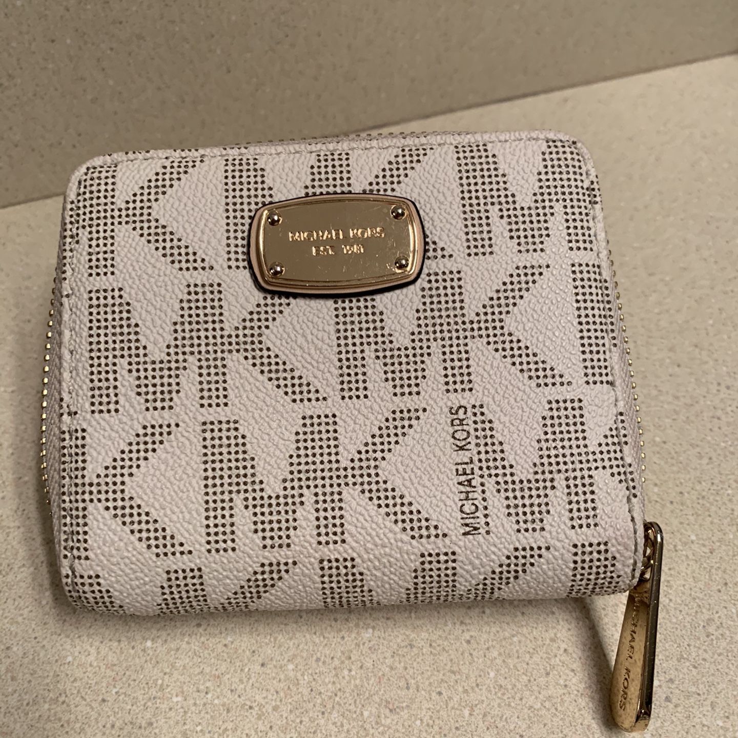 Michael Kors Wallet (Womens)