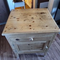 Wood Side Table/Nightstand 