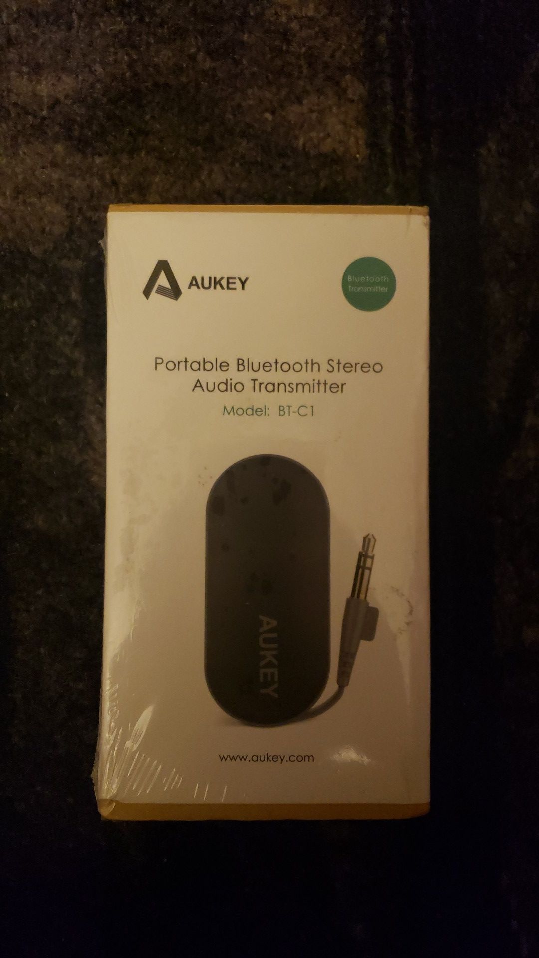 Aukey Portable Bluetooth stereo audio transmitter Model BT-C1