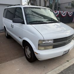2000 Chevy Astro Van 