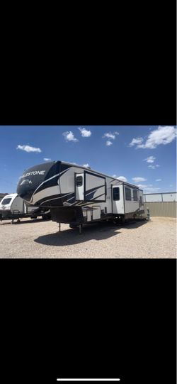 2019 Heartland Milestone 389TB