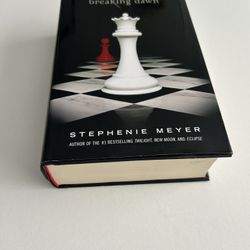 Breaking Dawn Book by Stephanie Meyer Twilight Series .