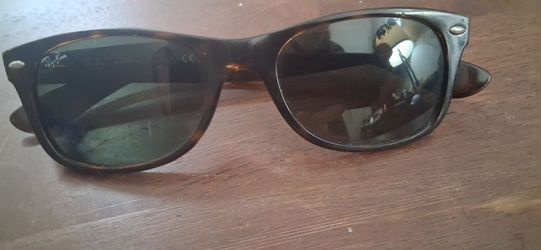 Ray-Ban New Wayfarer Classic sunglasses