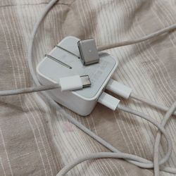 35w MacBook Charger With USB-C to USB-C And USB-C to Magsafe 3 Cable 