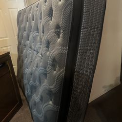 Free Queen Pillow Top Mattress 