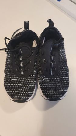 Nike Ashin Modern Kids Shoes Size 13.5