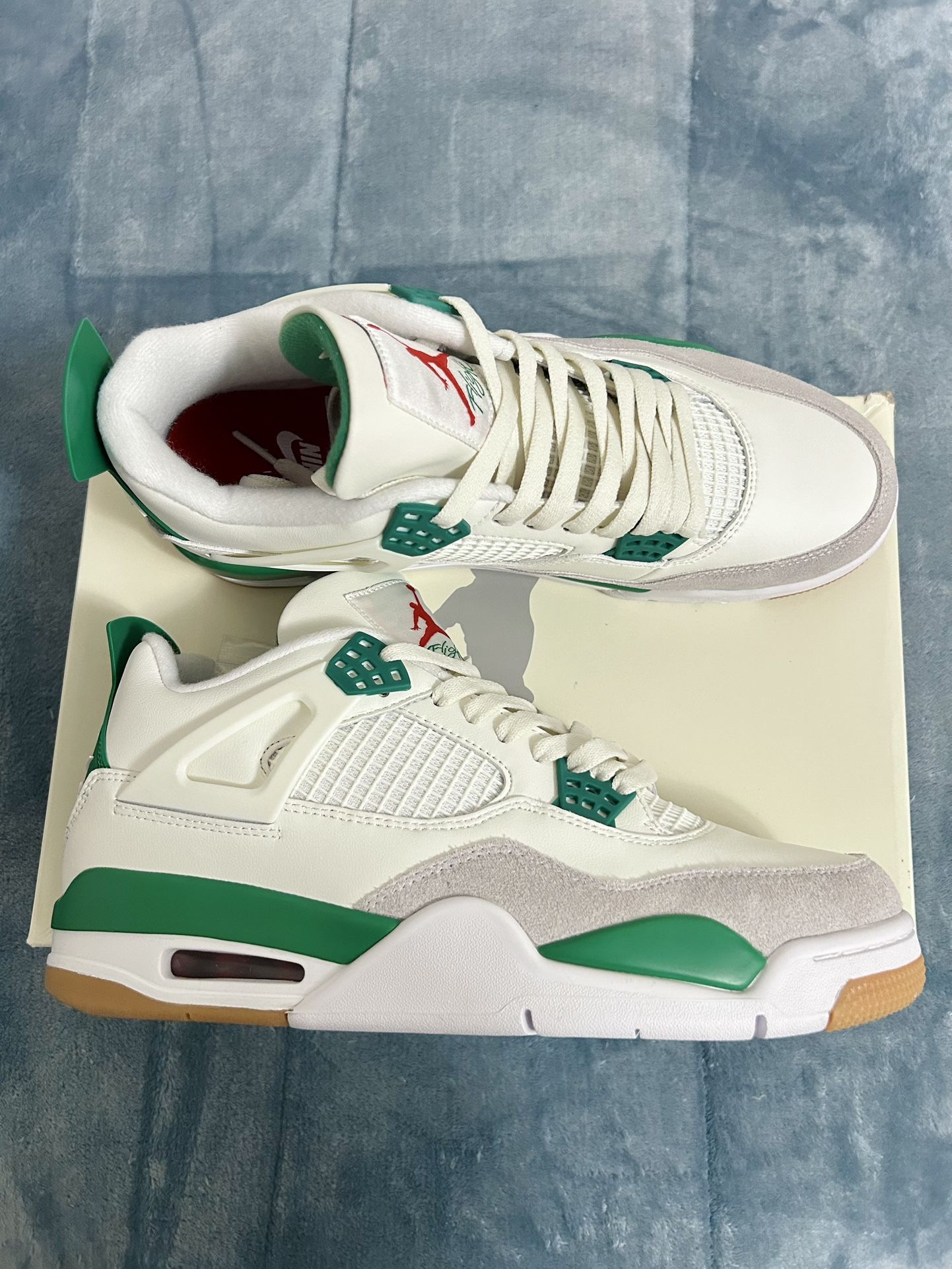 Jordan 4 Retro SB Pine Green