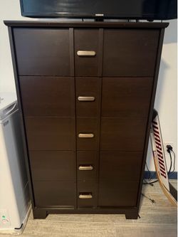 Dresser & matching nightstand