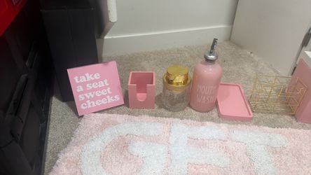 Bathroom set