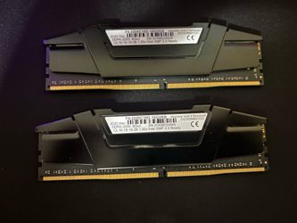 G.SKILL Ripjaws V Series 16GB (2 x 8GB) 288-Pin PC RAM DDR4 3200 (PC4 25600)
