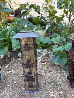 Hanging Metal Wild Bird Feeder with Maple Leaf Accents