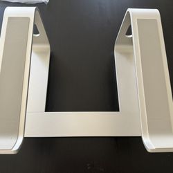 Free Laptop Stand