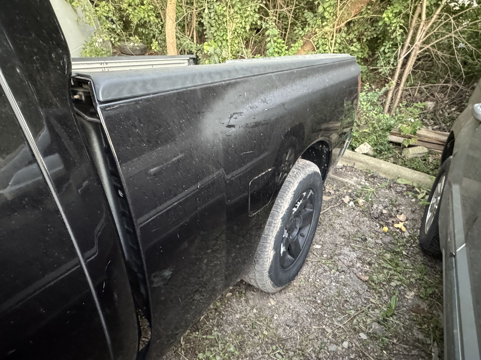 Fleetside Bed With Storage Door 6Ft 10Inch Rust Free 2005 Nissan Titan 