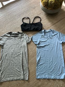 Lululemon shirts and sports bra
