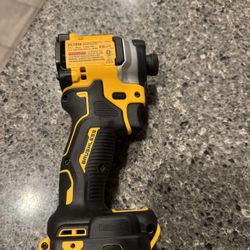 Impact Drill DEWALT 