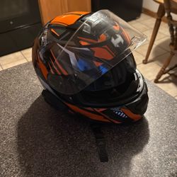 motorcycle helmit 