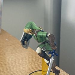 Amiibo Link