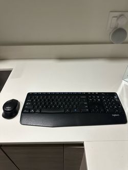 Logitech Wireless Keyboard and Mouse Combo