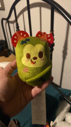 Munchlings-Mickey Zombie Spinach Wrap