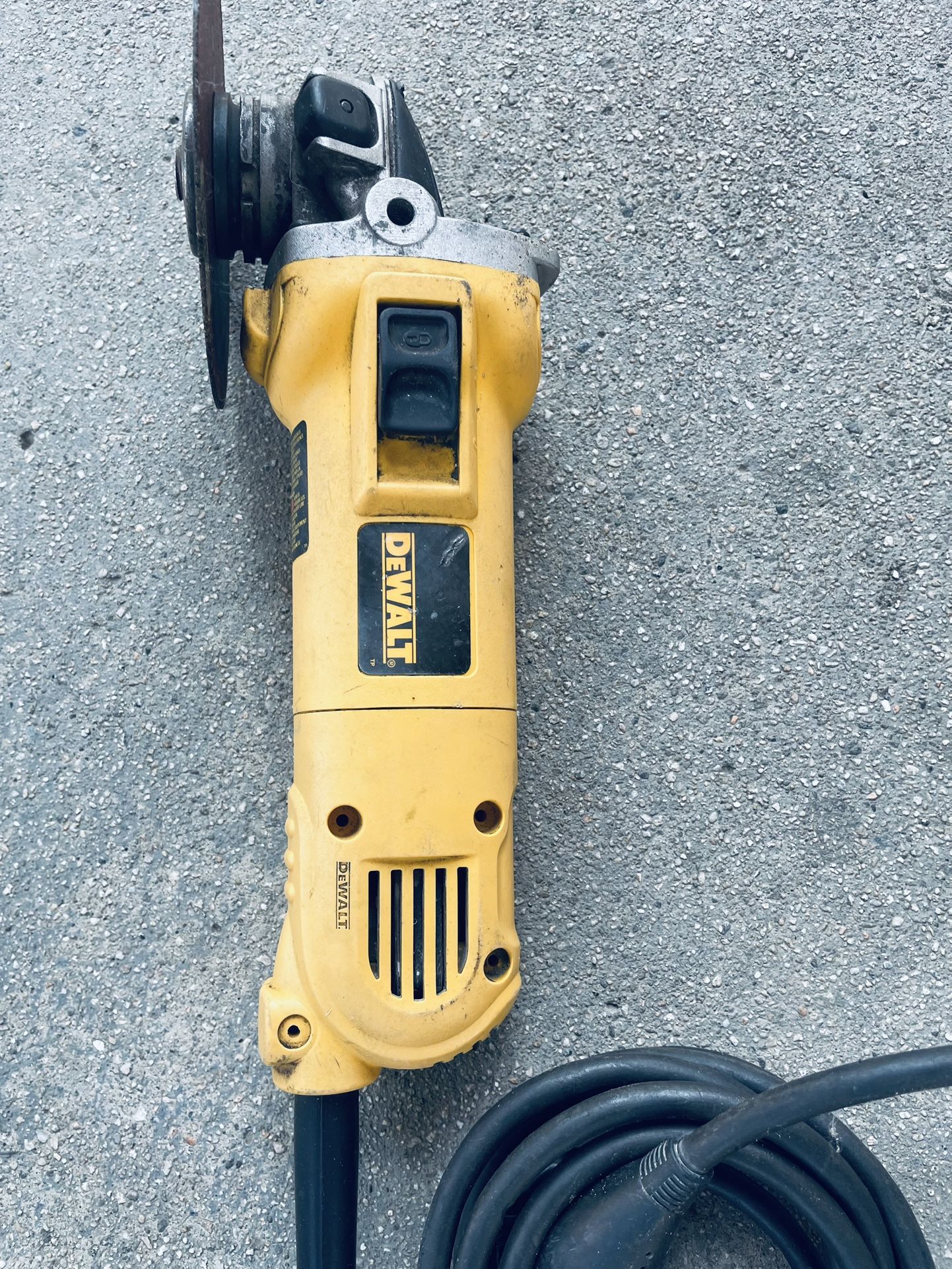 4 1/2 Angle Grinder DEWALT