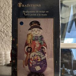 TRADITIONS CHRISTMAS PORCELAIN DOLL - LARGE BIG SIZE - 30$ Firmed Price 