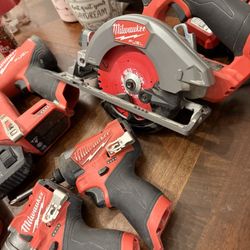 Milwaukee Fuel Tools And Battery's