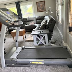 Gold gym Treadmill