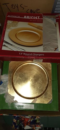 Holiday charger plates