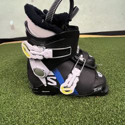 Used Salomon Ski Boots Size 20.0