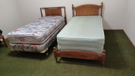 Twin bed with mattress and box spring