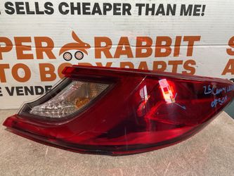 2025 Camry LE/SE Tail Light Outer 💥 OEM