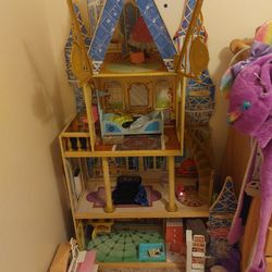 Cinderella Doll House 