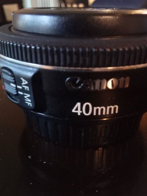 Canon Macro Lens 40mm