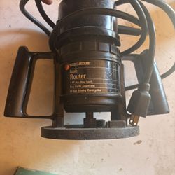 BLACK&DECKER Router