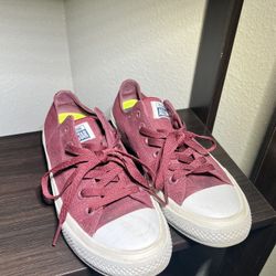 Maroon Converse Chuck Taylor’s