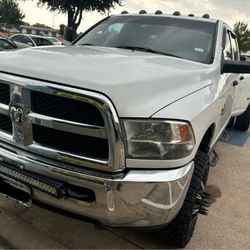 2014 Dodge Ram 3500 Dialog