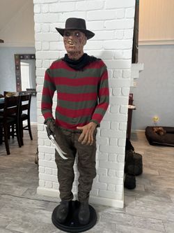 2005 Vintage Gemmy 6-Foot Animated Freddy Krueger Halloween Prop – ORIGINAL BOX