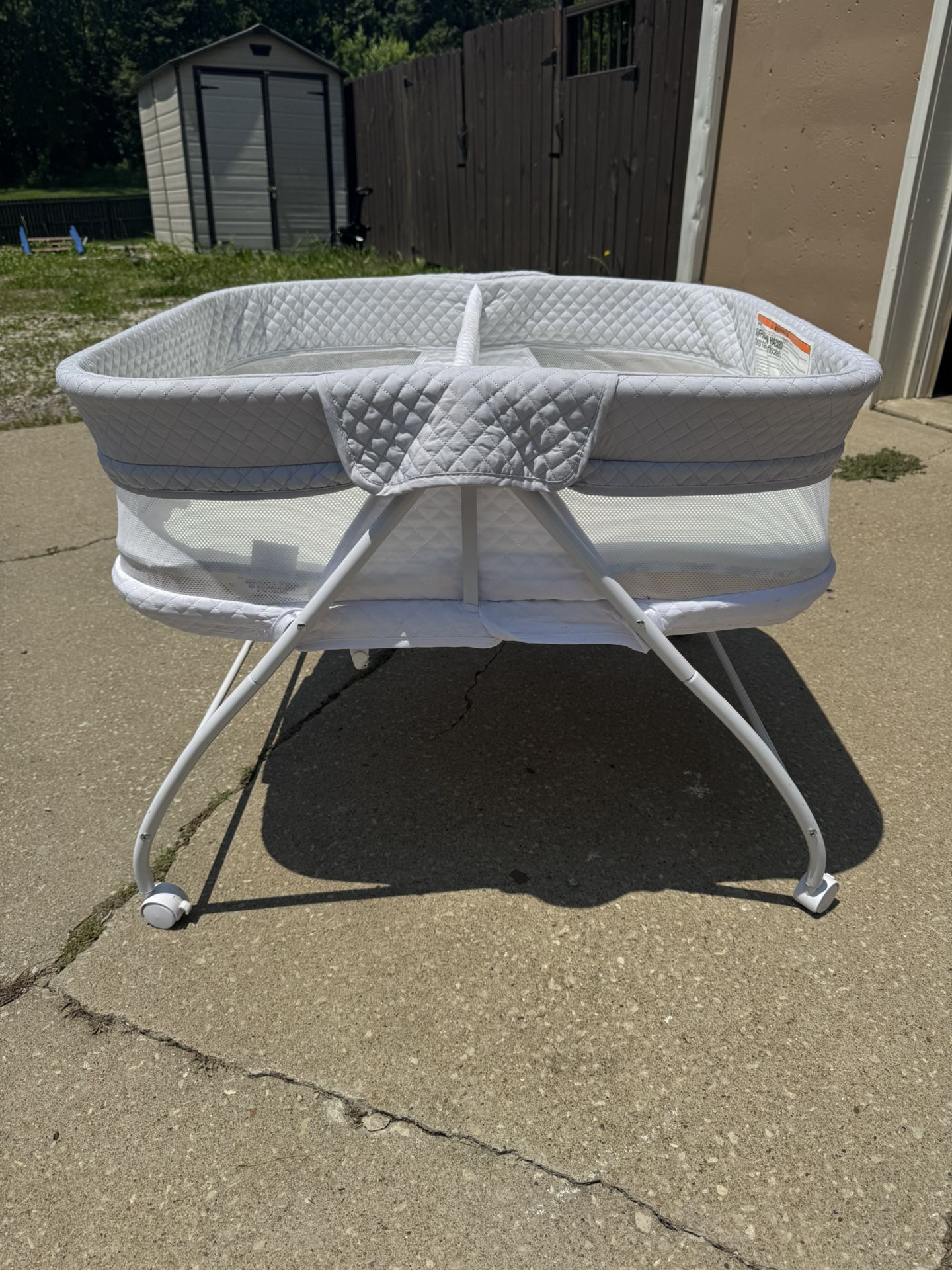 Twin Bassinet – Gently Used