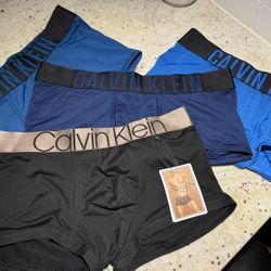 NEW Calvin Klein Men’s Boxer Briefs Underwear Size Large (x4)